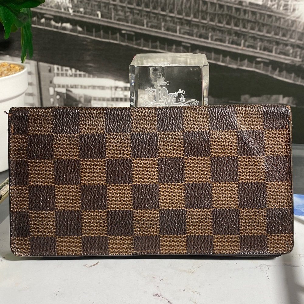 Authentic Louis Vuitton Damier Checkbook/Phone Long Wallet - Picture 5 of 16